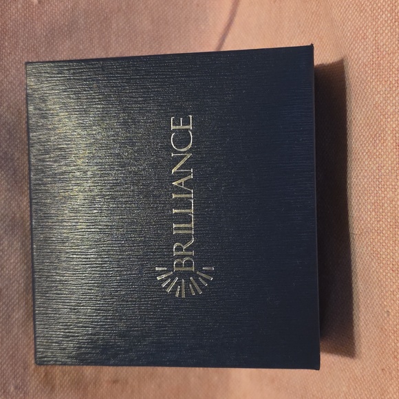 Sister Heart Pendant Necklace - Silver Plated - Picture 3 of 3